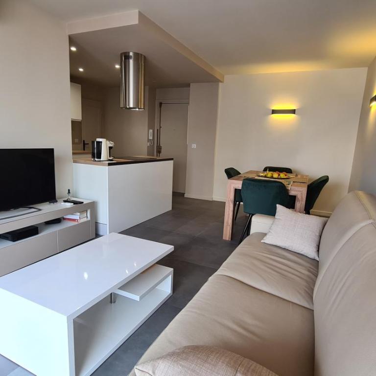 Face mer et plages appartement avec terrasse. - Appartement - Vue sur Mer - 3