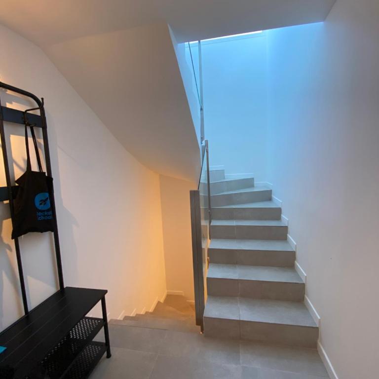 F1 4-Bedrooms Villa with Parking, AC & Pool 8 to 10 guests - Villa Supérieure - 8