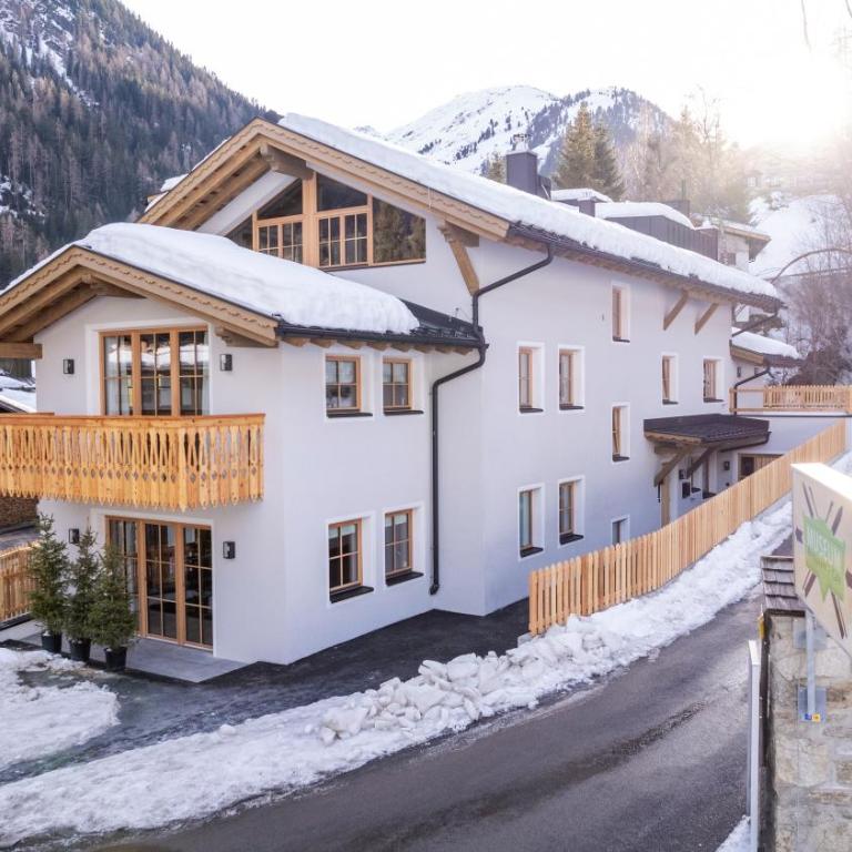 Chalet Marmotta CULM - Luxus Chalet Ski-In Ski-Out - Apartment mit 3 Schlafzimmern - 29