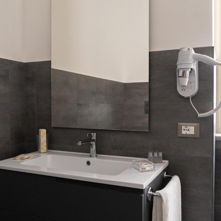 Damatti Room - Double Room with Private Bathroom - 3