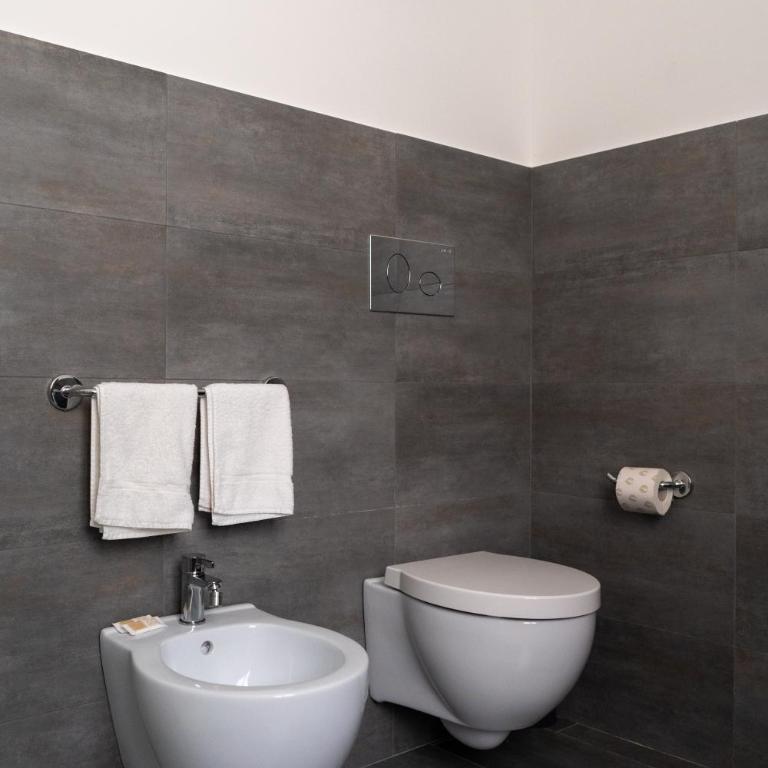 Damatti Room - Double Room with Private Bathroom - 5