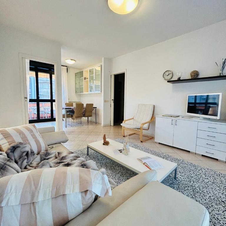 Veliero Fronte Mare 3 camere Flexrent - Immobiliare Abissinia - Three-Bedroom Apartment - 5