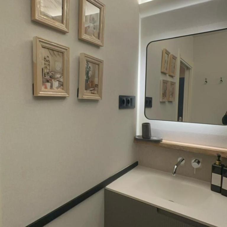 APARTAMENTOS ALCALA - One-Bedroom Apartment - 9