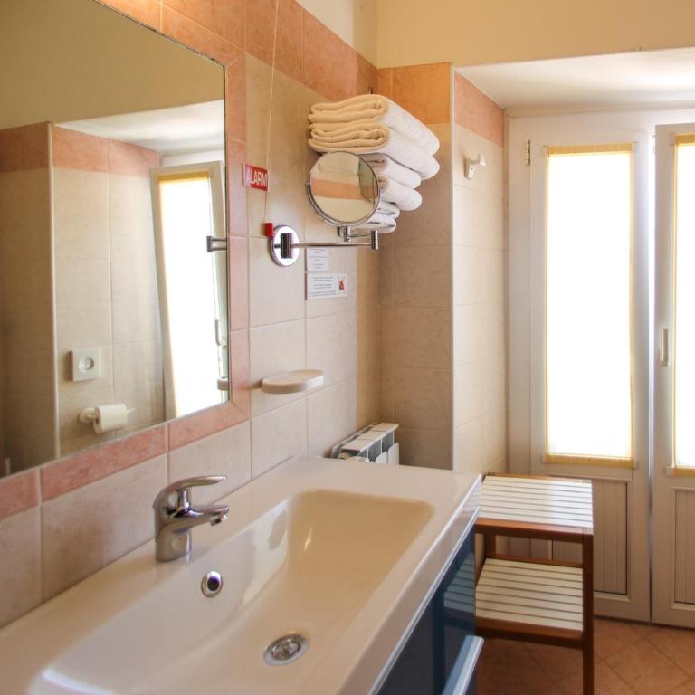 Hotel Garnì Riviera - Camera Doppia con Letti Singoli con Vista Lago - 5