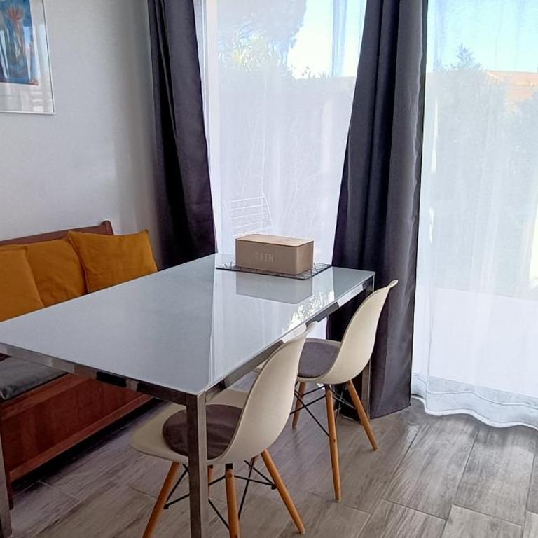 Port Cogolin, T2 calme dans belle résidence, piscine, proche St Tropez - Apartment mit 2 Schlafzimmern - 11