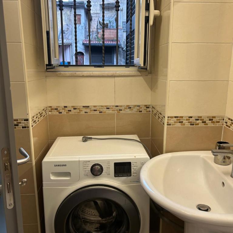 Fanale House - One-Bedroom Apartment - 69