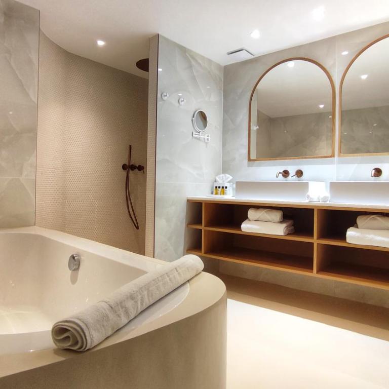 Hôtel La Plage 5 étoiles La Grande Motte - Suite avec Terrasse - 5