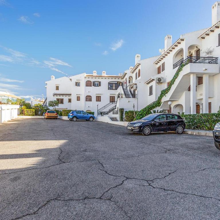 Cozy Apartment In Orihuela With Wifi - Apartamento de 2 dormitorios - 11