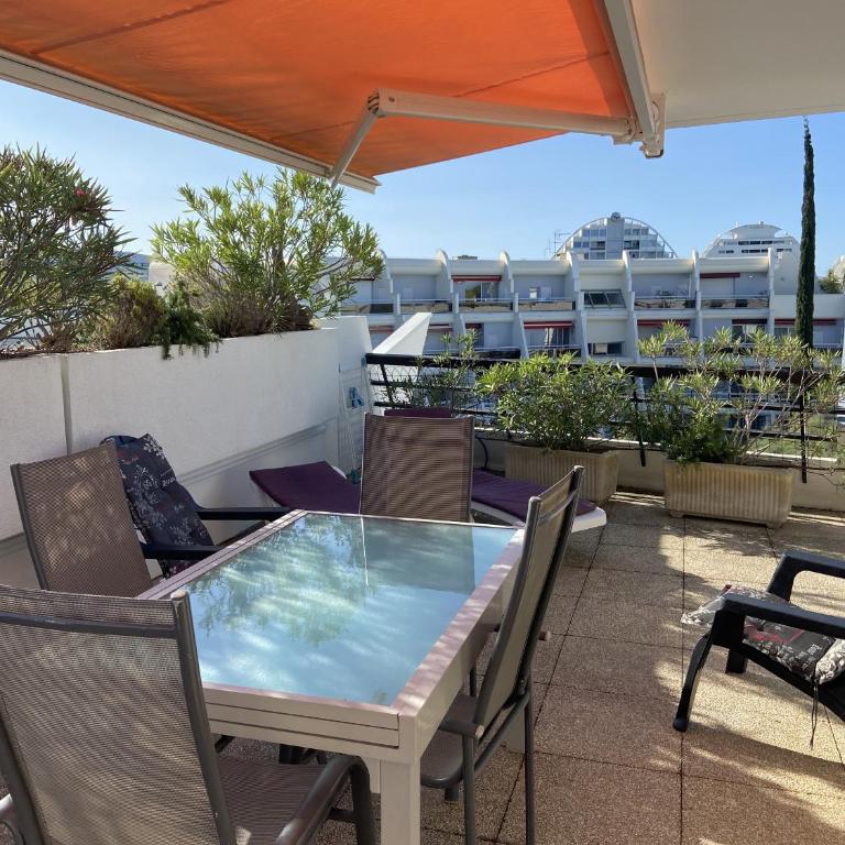 Sol-y-Days Flamants roses, grande terrasse et piscine - Apartment mit Terrasse - 12