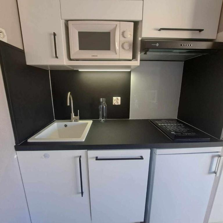 Studio cabine 4 pers, parking privé et piscine - FR-1-326-774 - Studio - 8