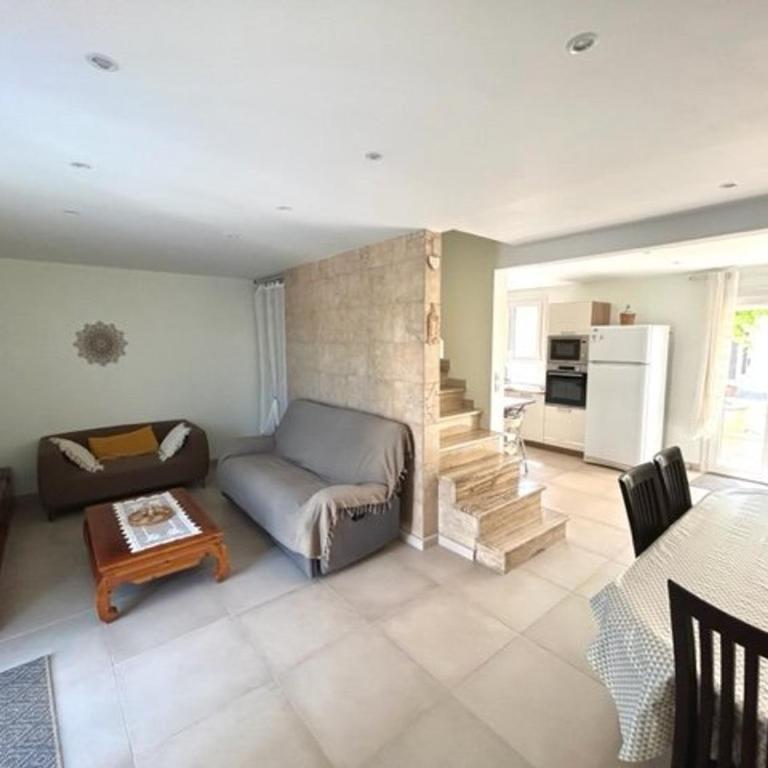 Maison climatisée 5 pièces avec jardin privé et parking, proche gare et centre à Argelès-sur-Mer - FR-1-388-217 - Villa - 6