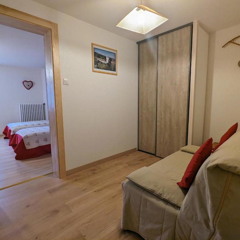 Charmant Gîte avec Garage et Local Vélos au Pied des Pistes de La Bresse - FR-1-589-127 - Ferienhaus (4 Erwachsene) - 11