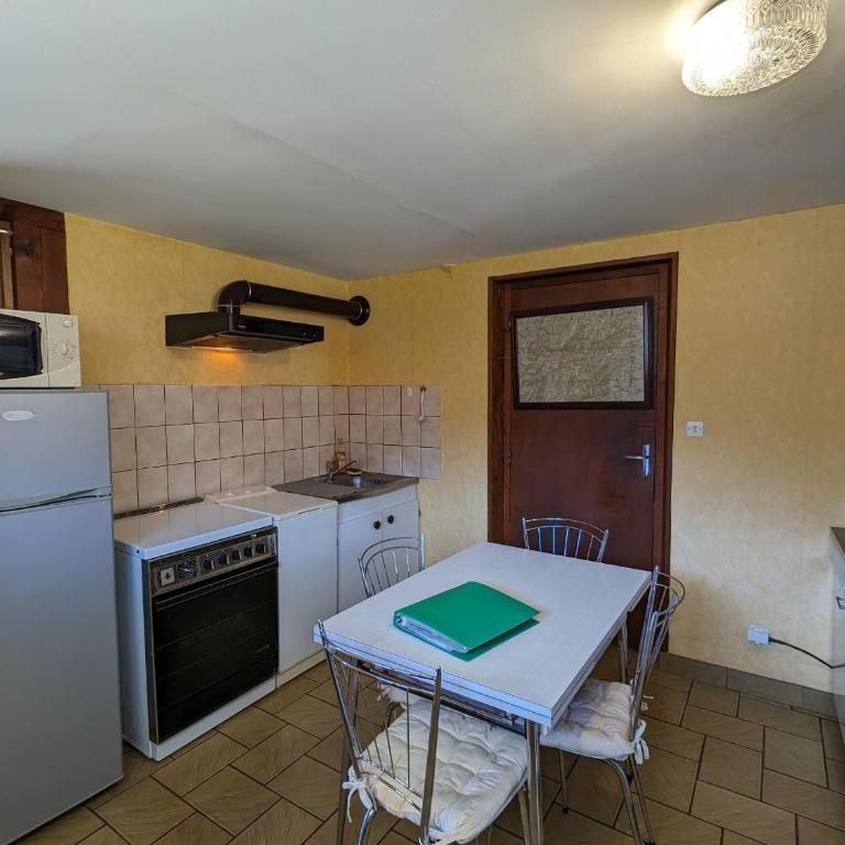 Gîte cosy à La Bresse - Proche sentiers, rivière et piste cyclable, idéal pour randonnées et séjours en famille - FR-1-589-168 - Ferienhaus (3 Erwachsene) - 10