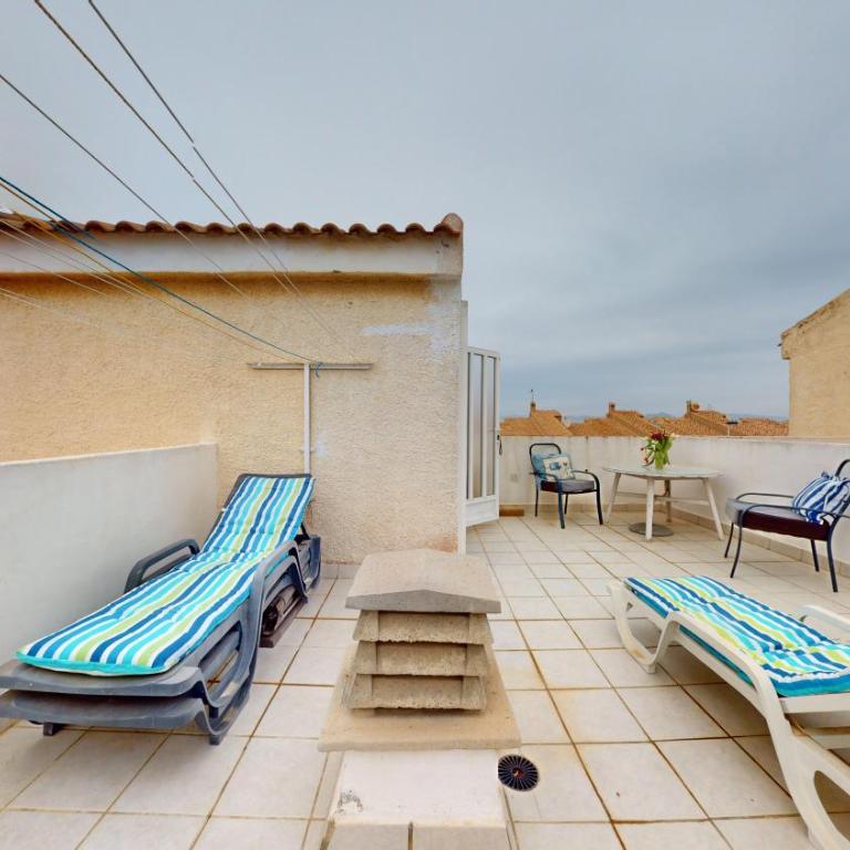 bungalow en la playa y piscina - Two-Bedroom House - 66