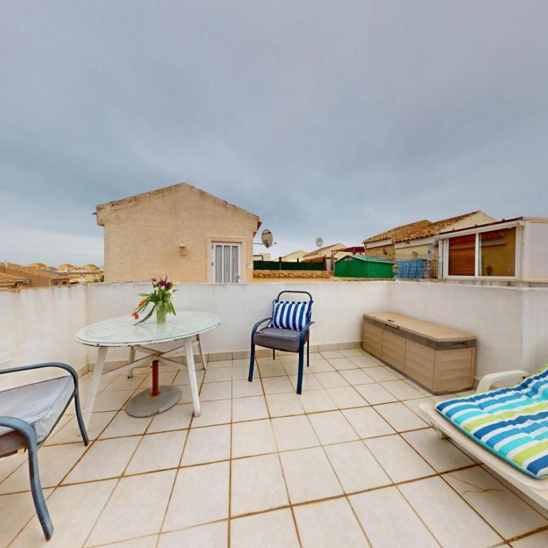 bungalow en la playa y piscina - Two-Bedroom House - 50