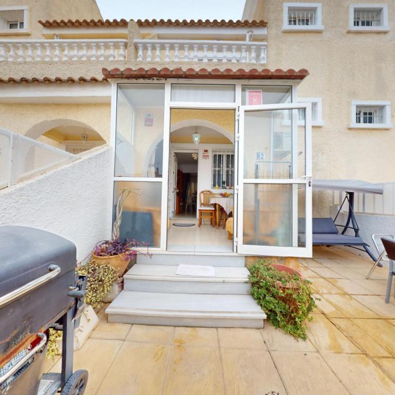 bungalow en la playa y piscina - Two-Bedroom House - 61