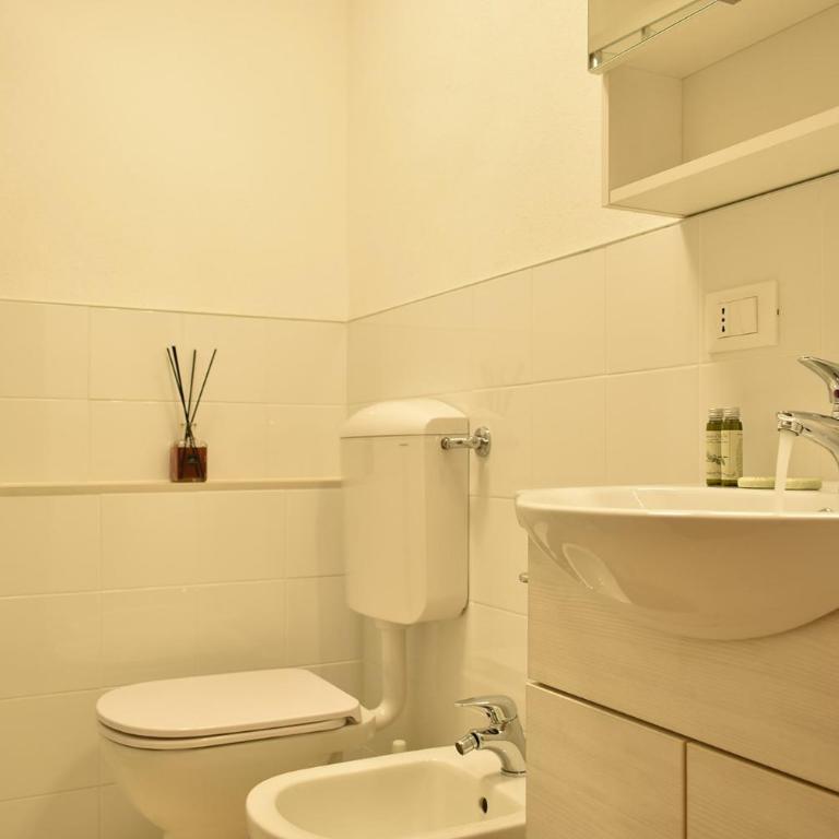Welc-ōM Portello Stylish free parking - Monolocale con Divano-Letto - 6