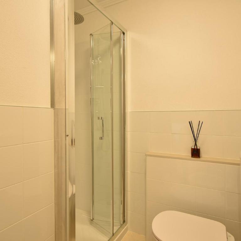 Welc-ōM Portello Stylish free parking - Monolocale con Divano-Letto - 8