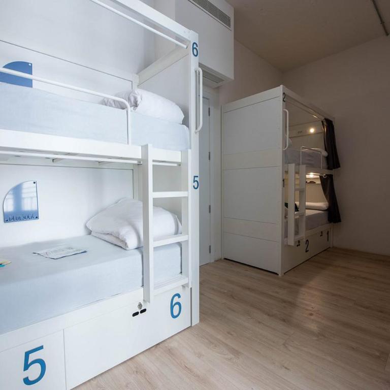Room Gran Vía - Bed in 6-Bed Mixed Dormitory Room - 5