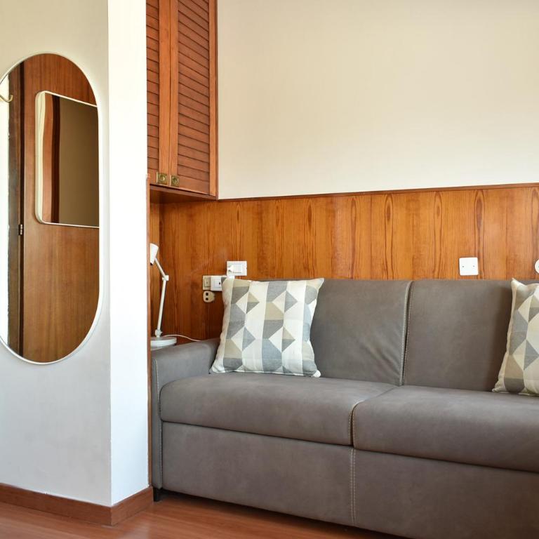Welc-ōM Portello Stylish free parking - Monolocale con Divano-Letto - 13