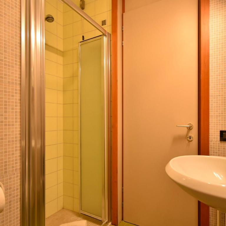 Welc-ōM Portello Stylish free parking - Monolocale Matrimoniale Deluxe - 8