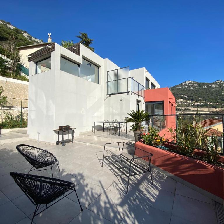 F1 4-Bedrooms Villa with Parking, AC & Pool 8 to 10 guests - Villa Supérieure - 30