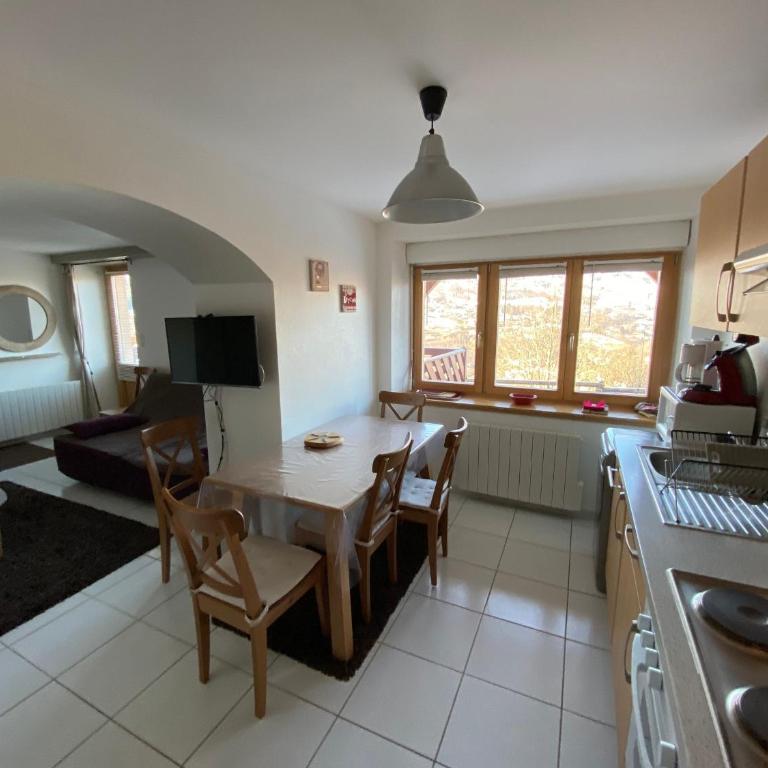 Appartement cosy à La Bresse avec terrasse, proche des pistes et équipements tout inclus - FR-1-589-407 - Apartment - 6