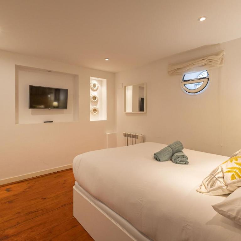 Charming 2 Bedroom Apartment at Plaza el Salvador by OCityzen - Two-Bedroom Apartment - 21