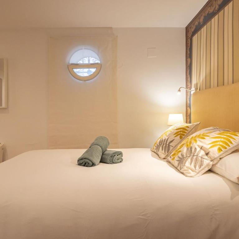Charming 2 Bedroom Apartment at Plaza el Salvador by OCityzen - Two-Bedroom Apartment - 23