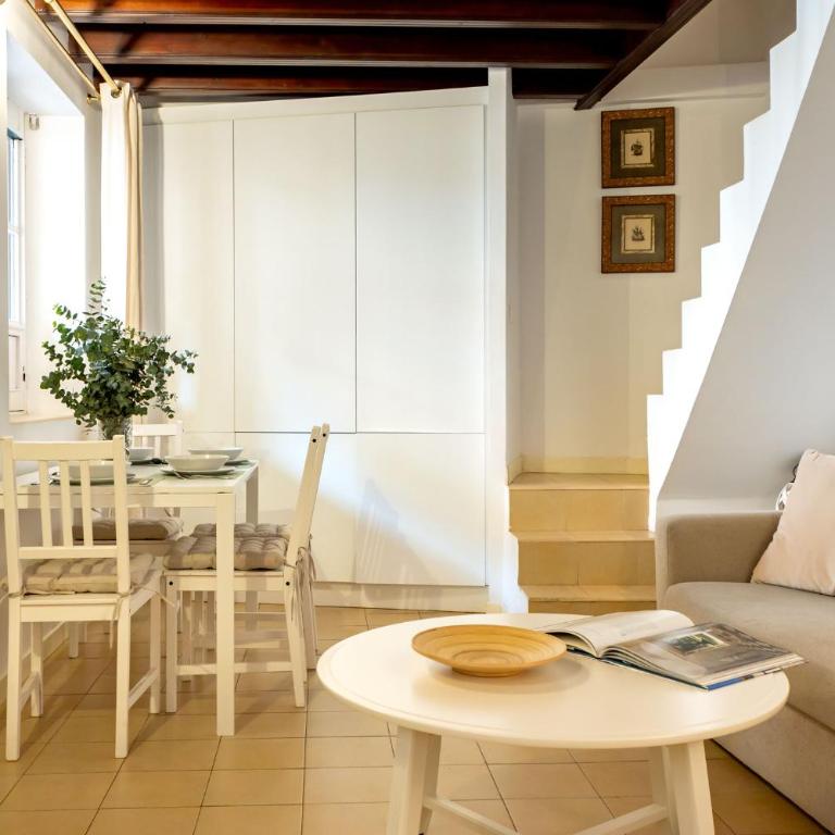 Charming 2 Bedroom Apartment at Plaza el Salvador by OCityzen - Two-Bedroom Apartment - 17