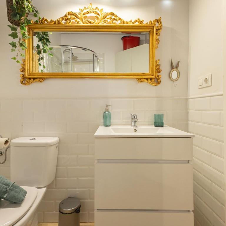 Charming 2 Bedroom Apartment at Plaza el Salvador by OCityzen - Two-Bedroom Apartment - 37