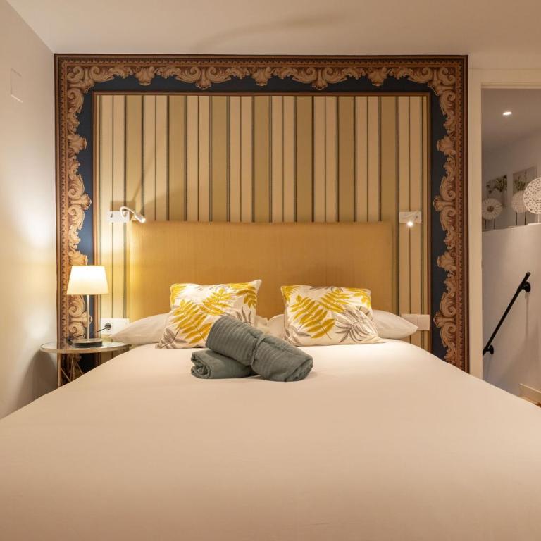 Charming 2 Bedroom Apartment at Plaza el Salvador by OCityzen - Two-Bedroom Apartment - 25