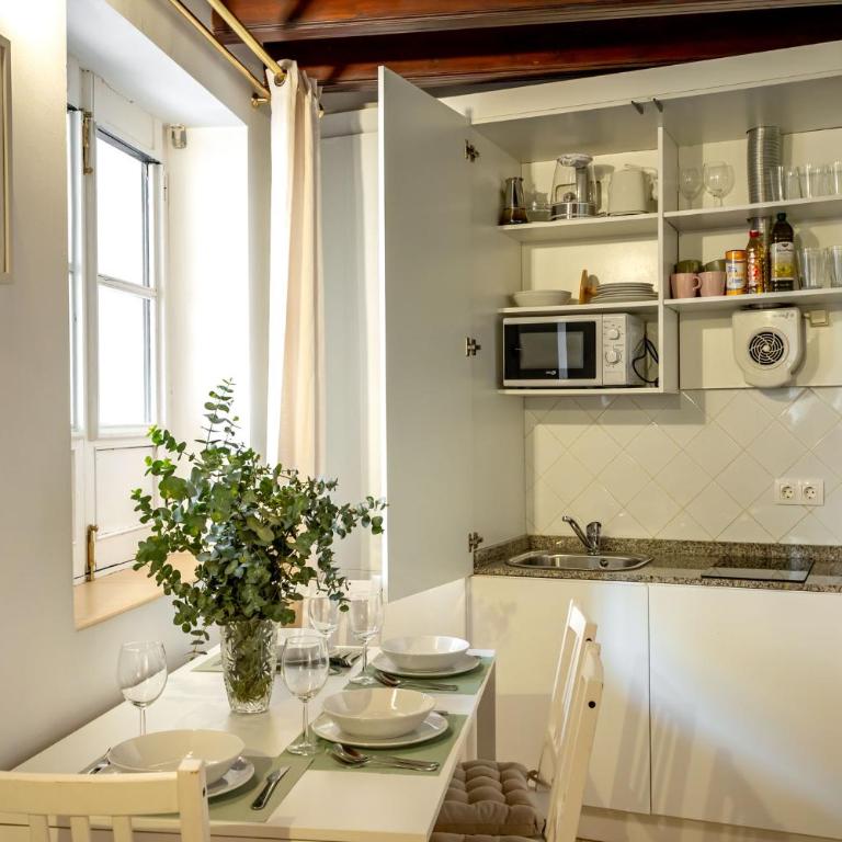Charming 2 Bedroom Apartment at Plaza el Salvador by OCityzen - Two-Bedroom Apartment - 15