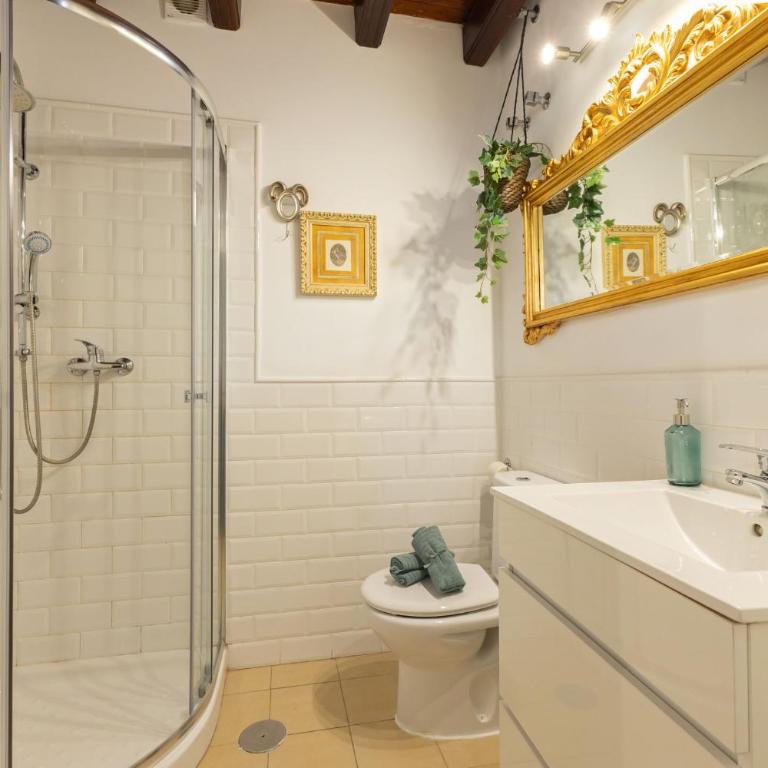 Charming 2 Bedroom Apartment at Plaza el Salvador by OCityzen - Two-Bedroom Apartment - 36
