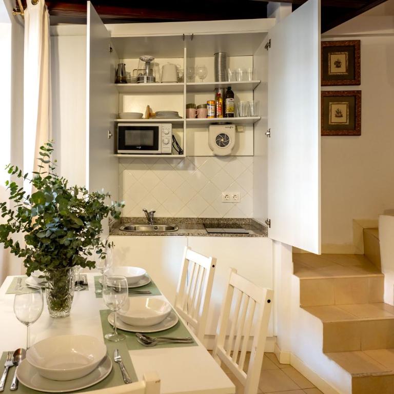 Charming 2 Bedroom Apartment at Plaza el Salvador by OCityzen - Two-Bedroom Apartment - 16
