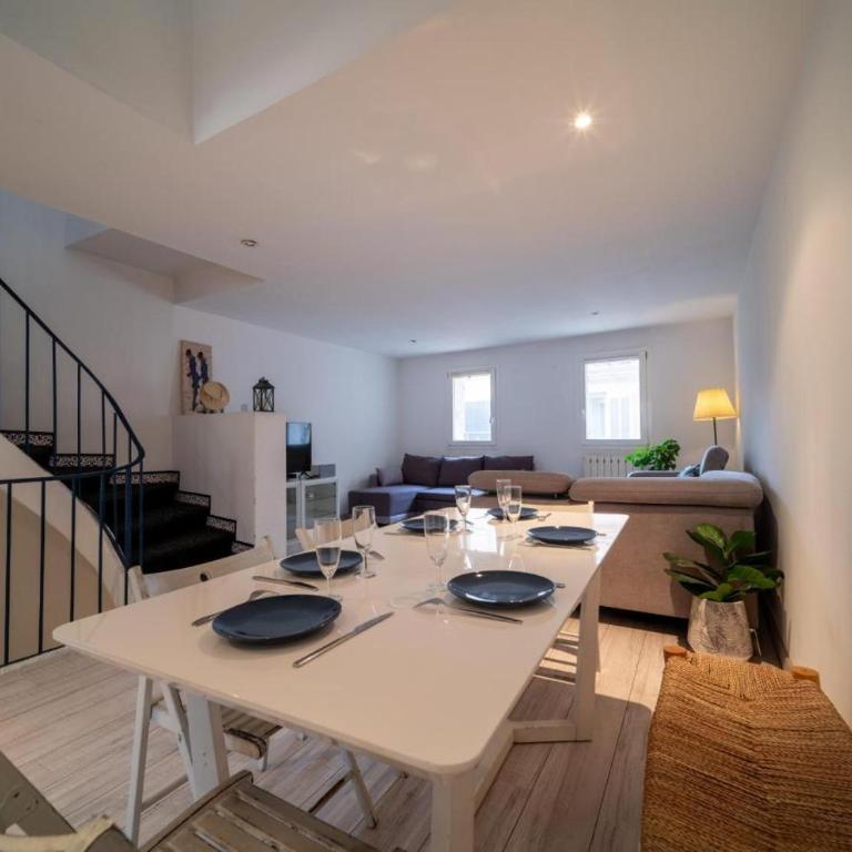 Triplex 120m2 avec Terrasse au centre Panier, Vieux Port, 2 SDB, option Parking - Apartment mit 3 Schlafzimmern - 2