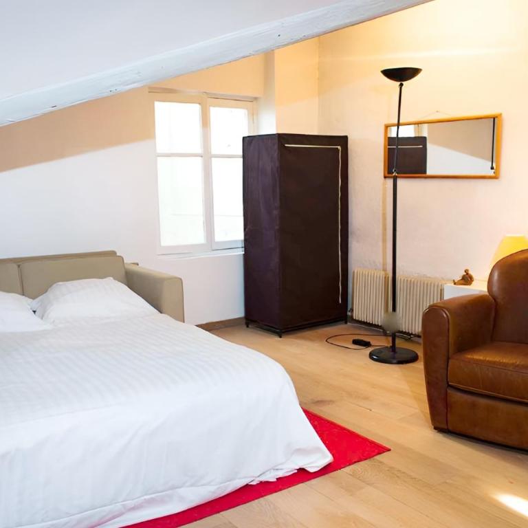 Charming duplex Bastille by weekome - Two-Bedroom Apartment - 10