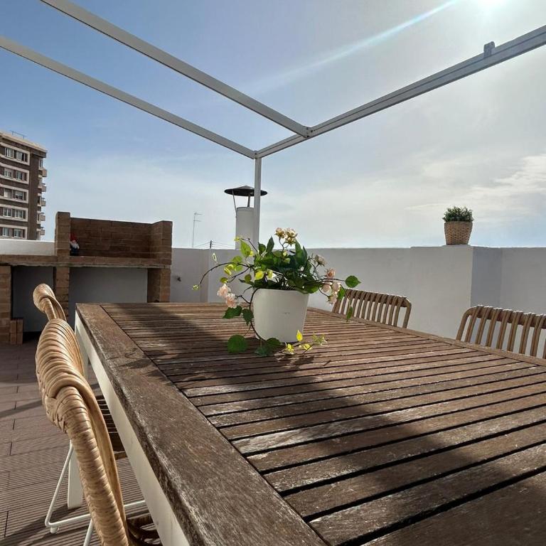 SingularStays Valero III - One-Bedroom Apartment - 13