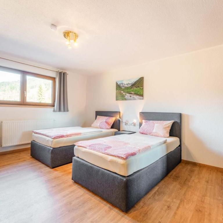 Bergblick-Ferienwohnungen - Apartment mit 2 Schlafzimmern - 5
