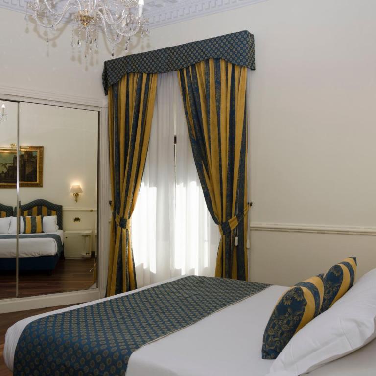 Hotel Traiano - Camera Matrimoniale - 7