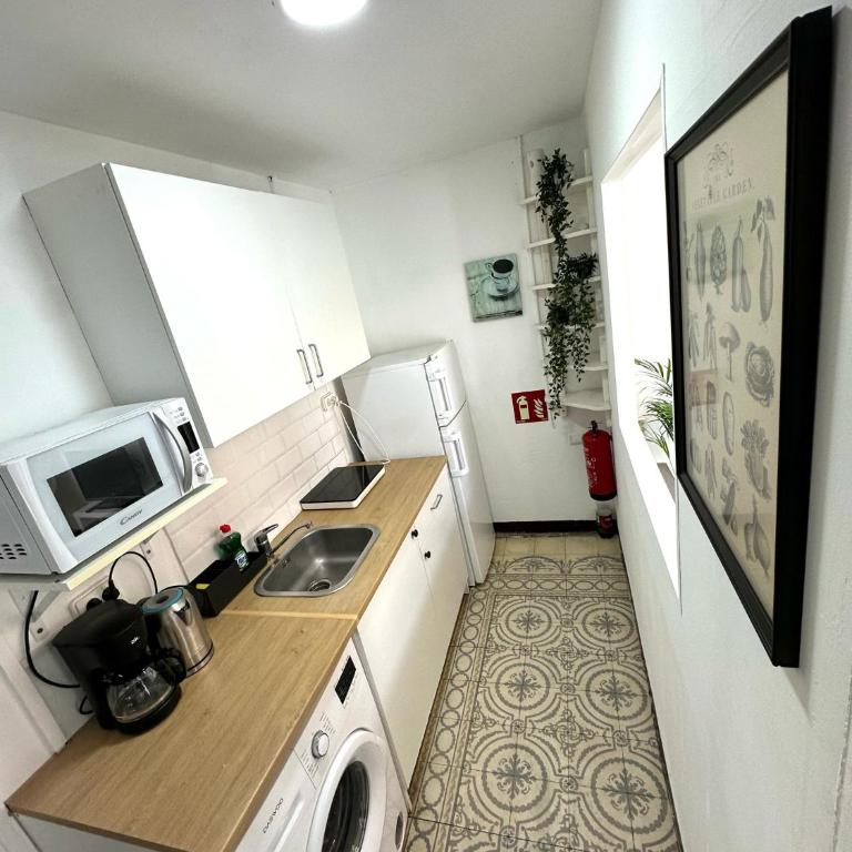 Barcelona Central Apartments - One-Bedroom Apartment - 6