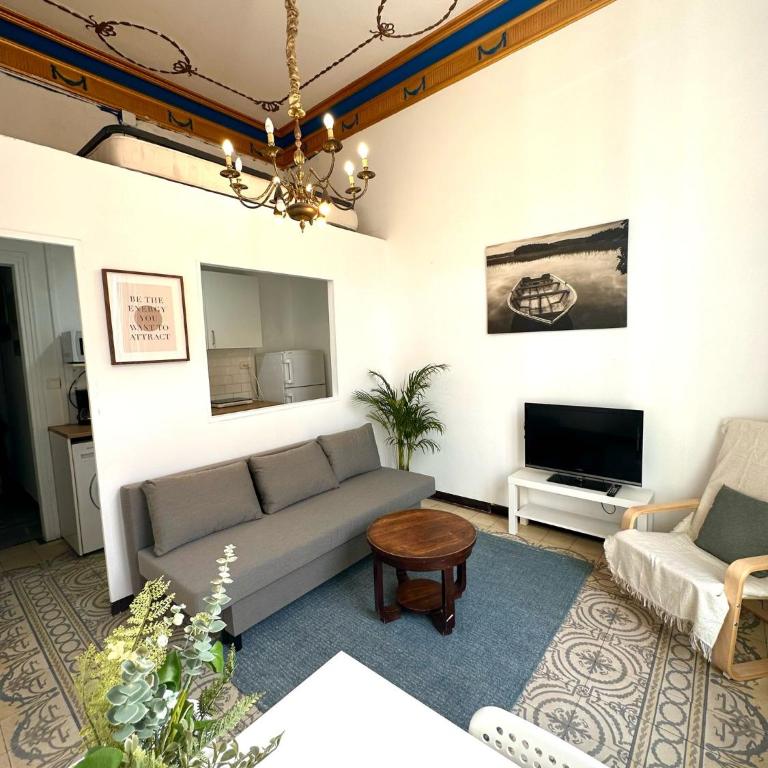 Barcelona Central Apartments - One-Bedroom Apartment - 7