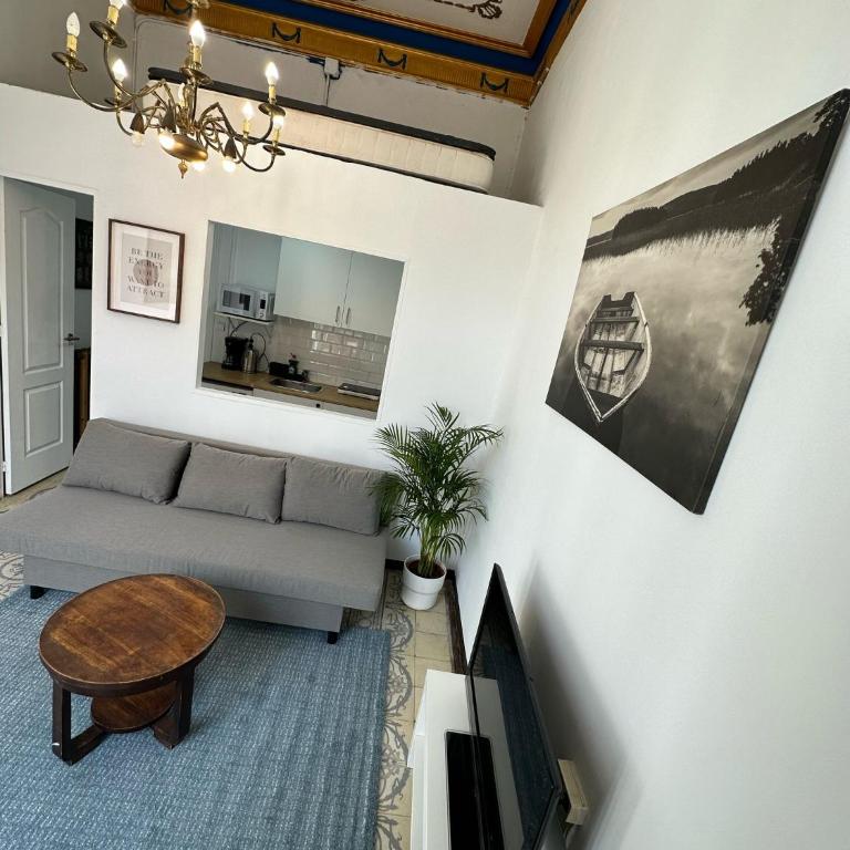 Barcelona Central Apartments - One-Bedroom Apartment - 8