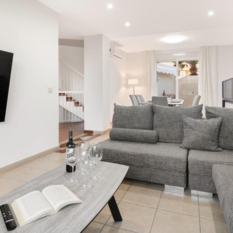 OBSIDIAN Olivino - Three-Bedroom Apartment - 11