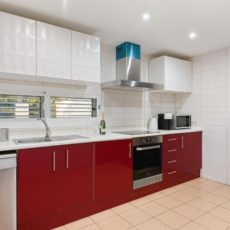 OBSIDIAN Olivino - Three-Bedroom Apartment - 14