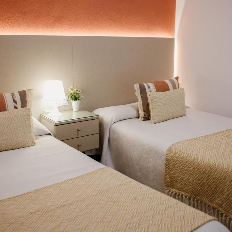 Apartamentos Turisticos Mastil 16 - Habitación Doble sin ventanas - 17