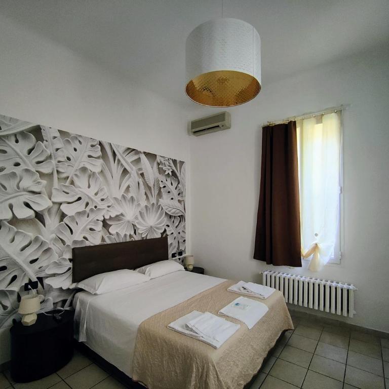 B&B Villa Rivabella - Camera Matrimoniale con Bagno in Comune - 5