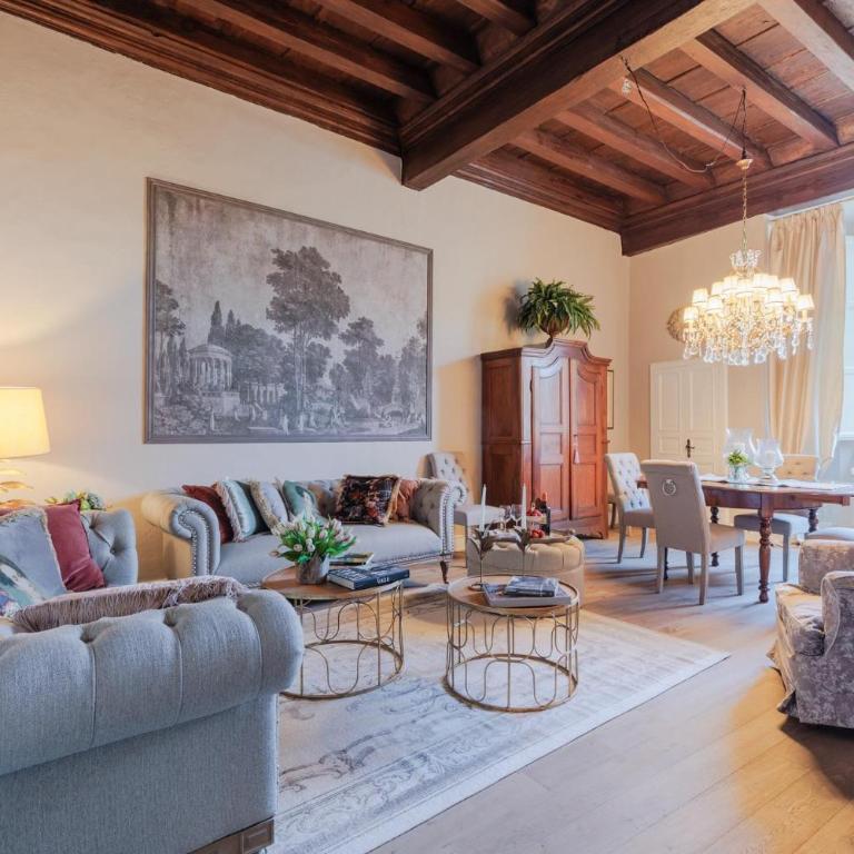 Casa Pitt, a Luxury 3 bedrooms Apartment in Lucca - Three-Bedroom Apartment - 3