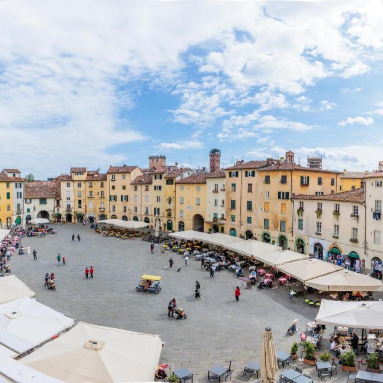 Casa Pitt, a Luxury 3 bedrooms Apartment in Lucca - Three-Bedroom Apartment - 12