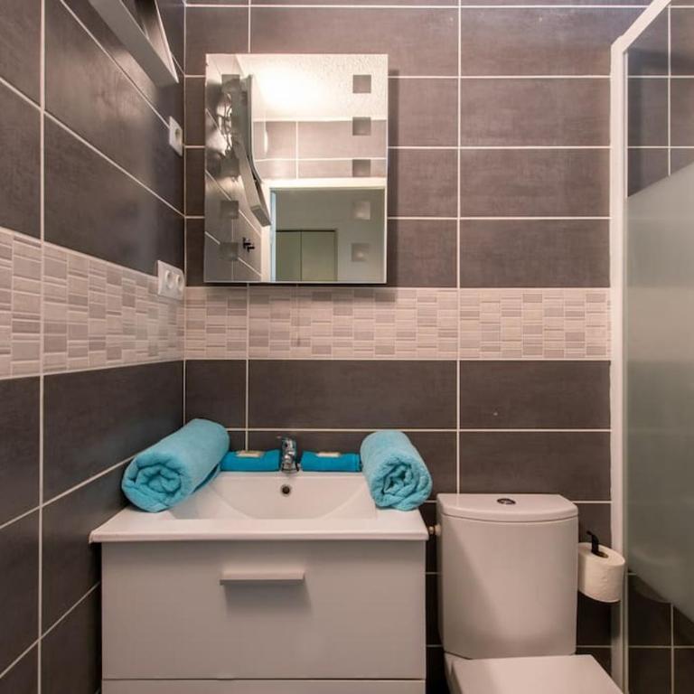 Le bleu horizon * Terrasse * clim * Parking * wifi * Calme * Cosy - One-Bedroom Apartment - 13